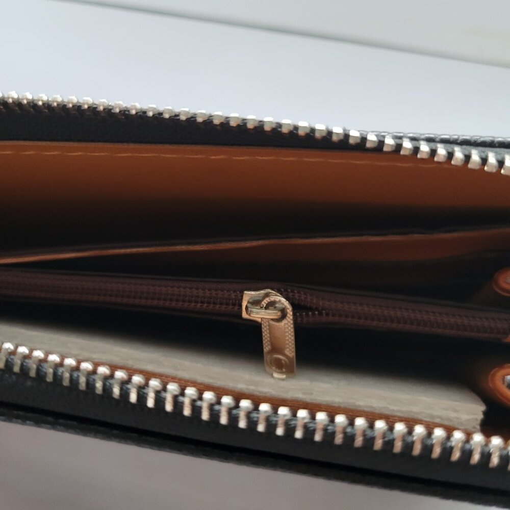 Black Wallet - Picture 5 of 10